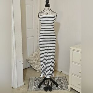 Chic Black and White Striped Strapless Dress